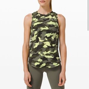 Lululemon sculpt tank top in multi green camo size 10